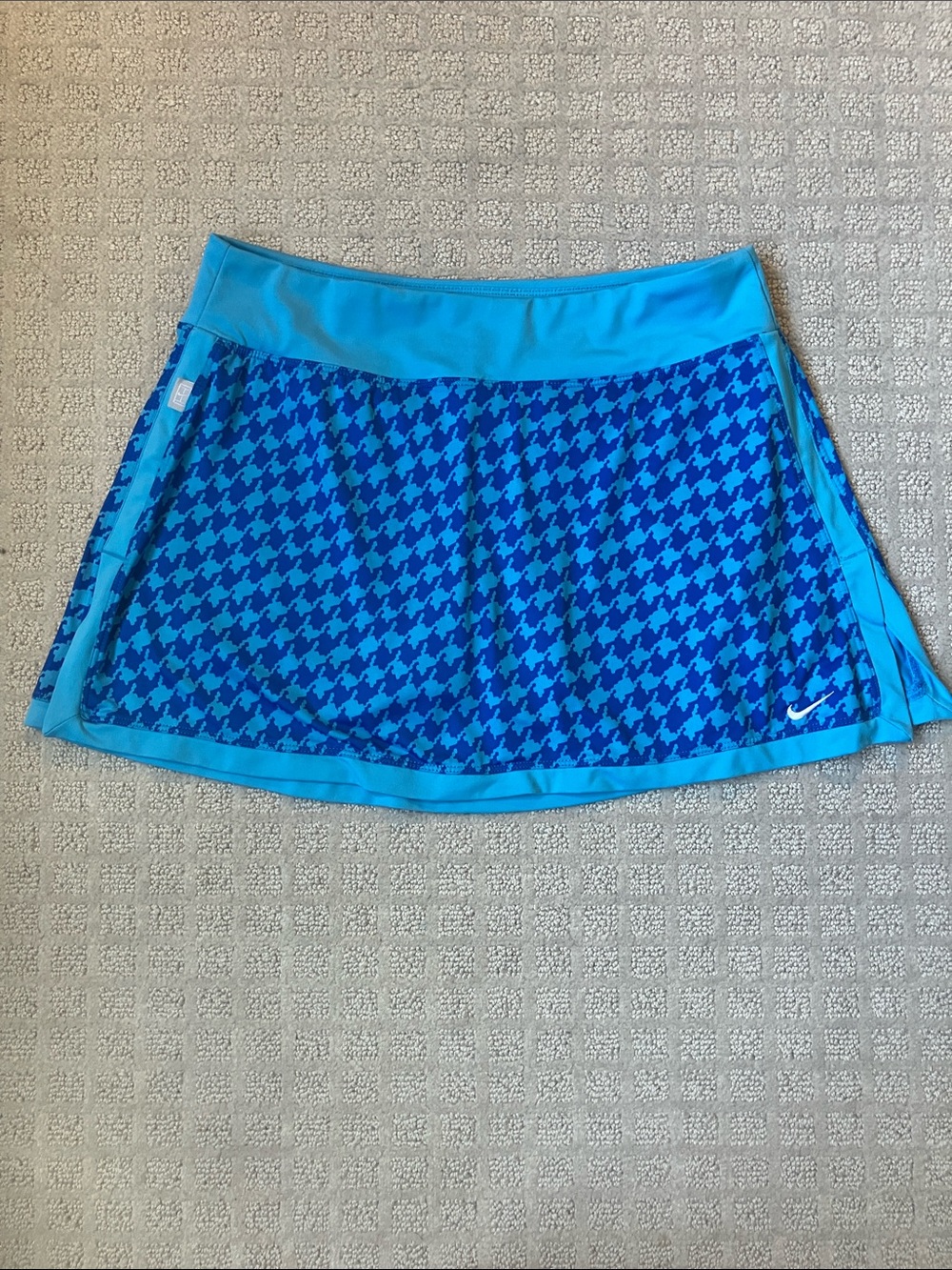 Nike Women’s Blue Houndstooth Tennis/Gold Skort with Aqua Trim - M